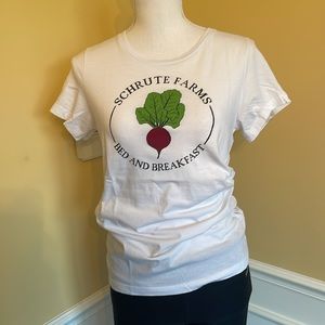 Schrute Farms Bed and Breakfast Ladies T-shirt